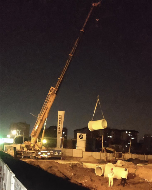 顺昌县“弯臂矫正”—— 吊车的 “形变补偿” 技术